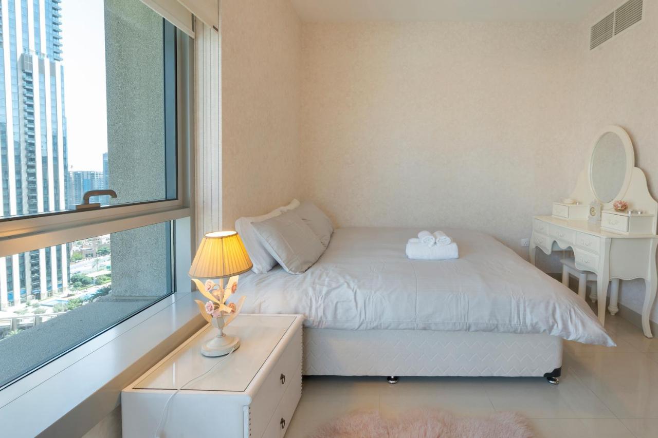 Downtown Dubai, Luxury 2 Bed 2 Bath Apartment - Pool, Gym, Aircon, Parking - Views Of The Dubai Fountain & Burj Khalifa Экстерьер фото